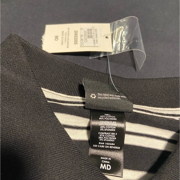 Stripes & crossbones  top☠️ - Picture 2 of 3